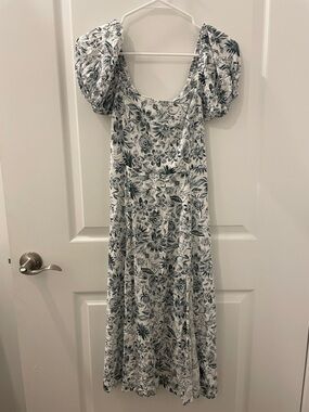 Floral Puff-Sleeve Midi Dress in White and Teal